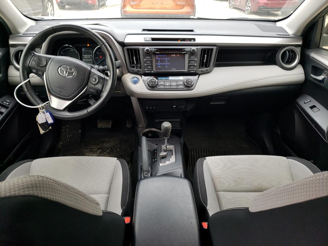 JTMRJREVXHD108966 2017 Toyota Rav4 Hv Le