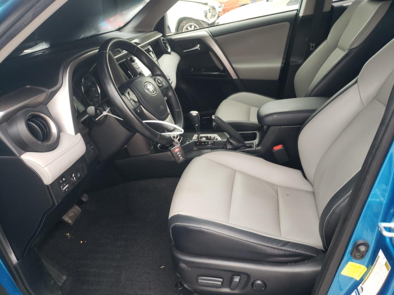 JTMDJREV9HD129382 TOYOTA RAV4 2017