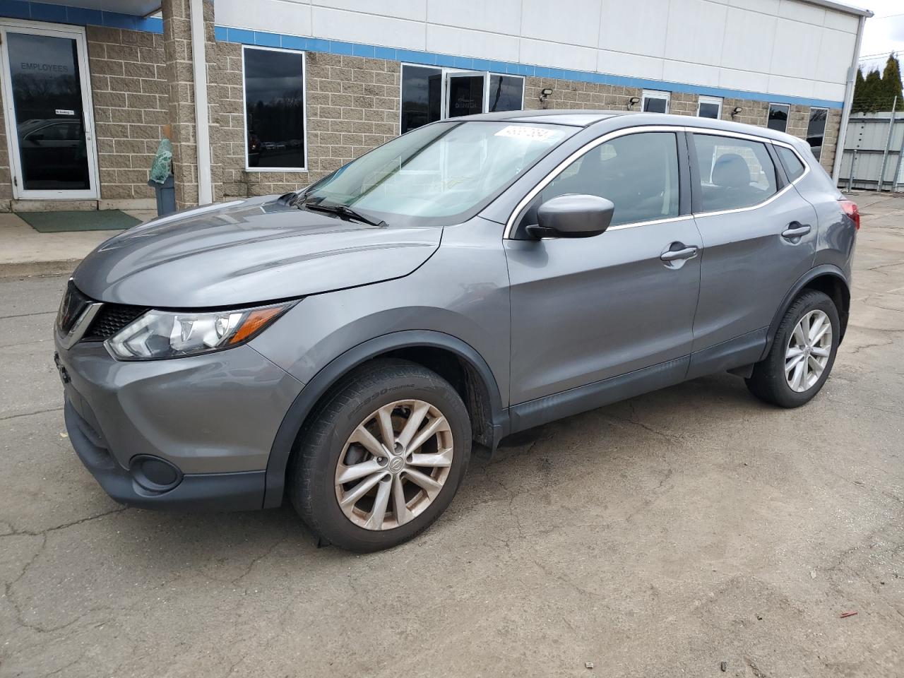 JN1BJ1CR6JW600710 NISSAN ROGUE 2018