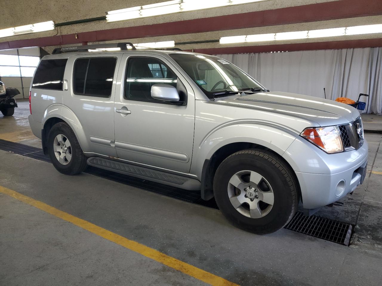 5N1AR18W96C651252 2006 Nissan Pathfinder Le