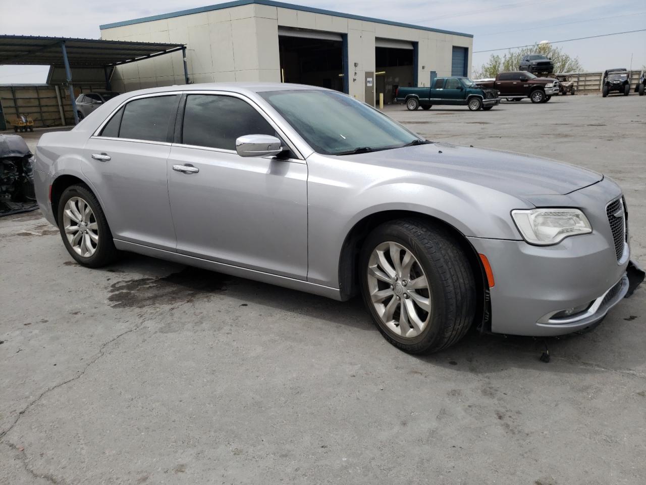 2C3CCAKG8JH226695 2018 Chrysler 300 Limited