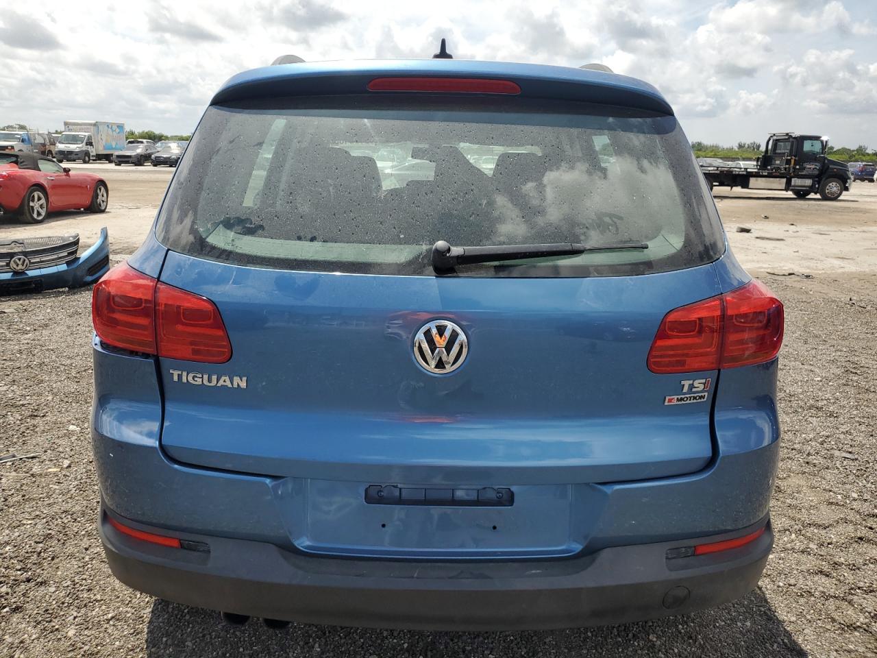 WVGBV7AX5HK008315 2017 Volkswagen Tiguan S