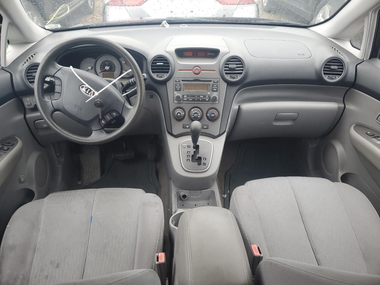 KNAFG526277090643 2007 Kia Rondo Lx