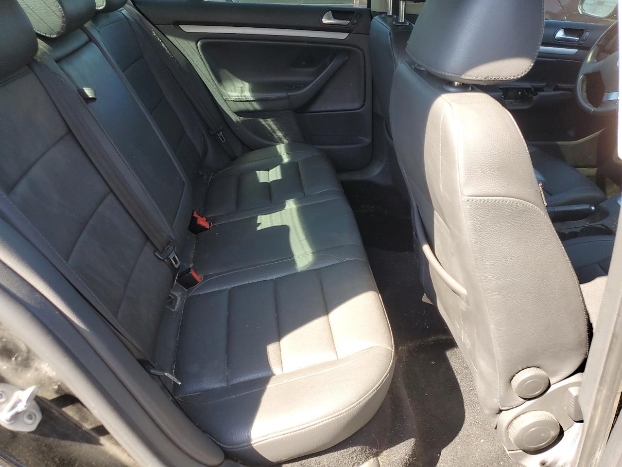 3VWRZ71K58M025083 2008 Volkswagen Jetta Se