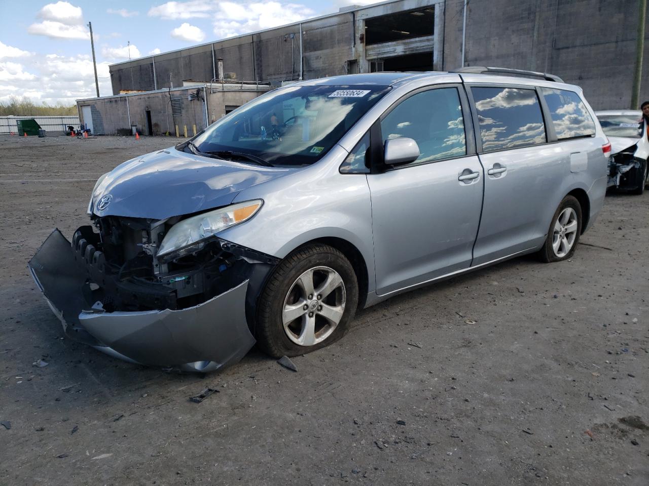 5TDKK3DC0BS165863 2011 Toyota Sienna Le