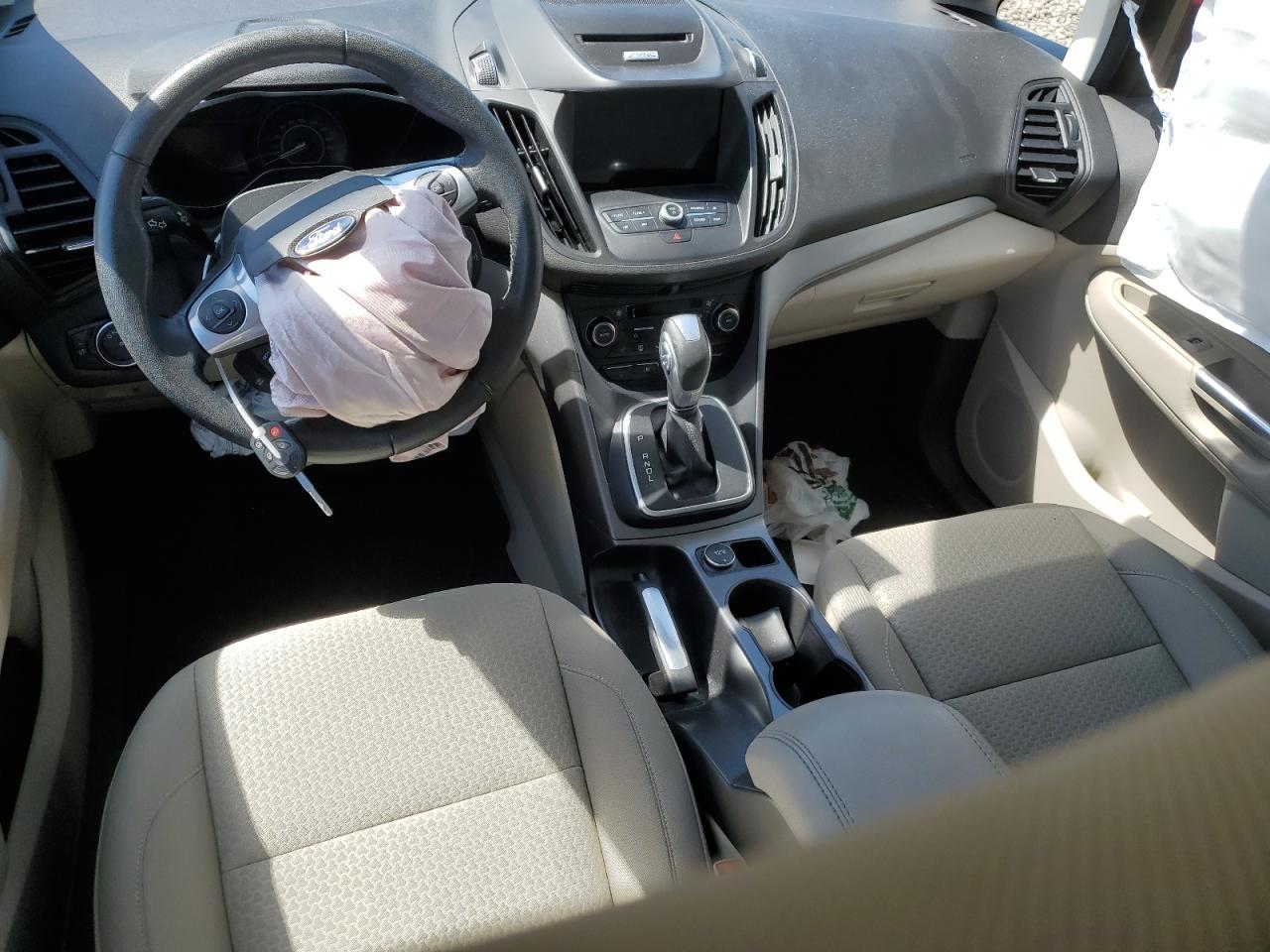 1FADP5EU7HL103888 FORD CMAX 2017