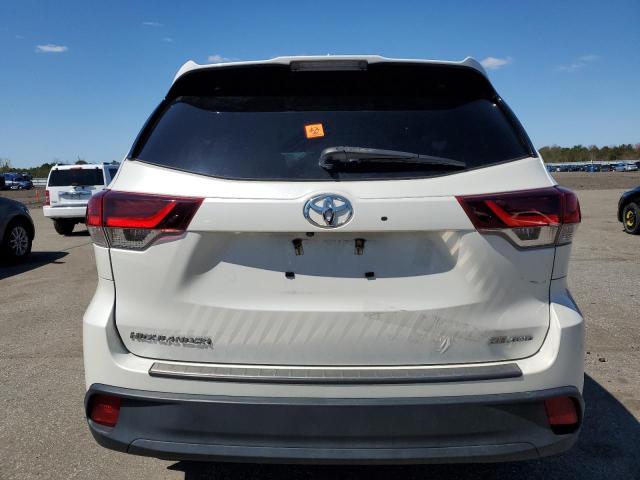 VIN 5TDJZRFH8KS623202 2019 Toyota Highlander, SE no.6