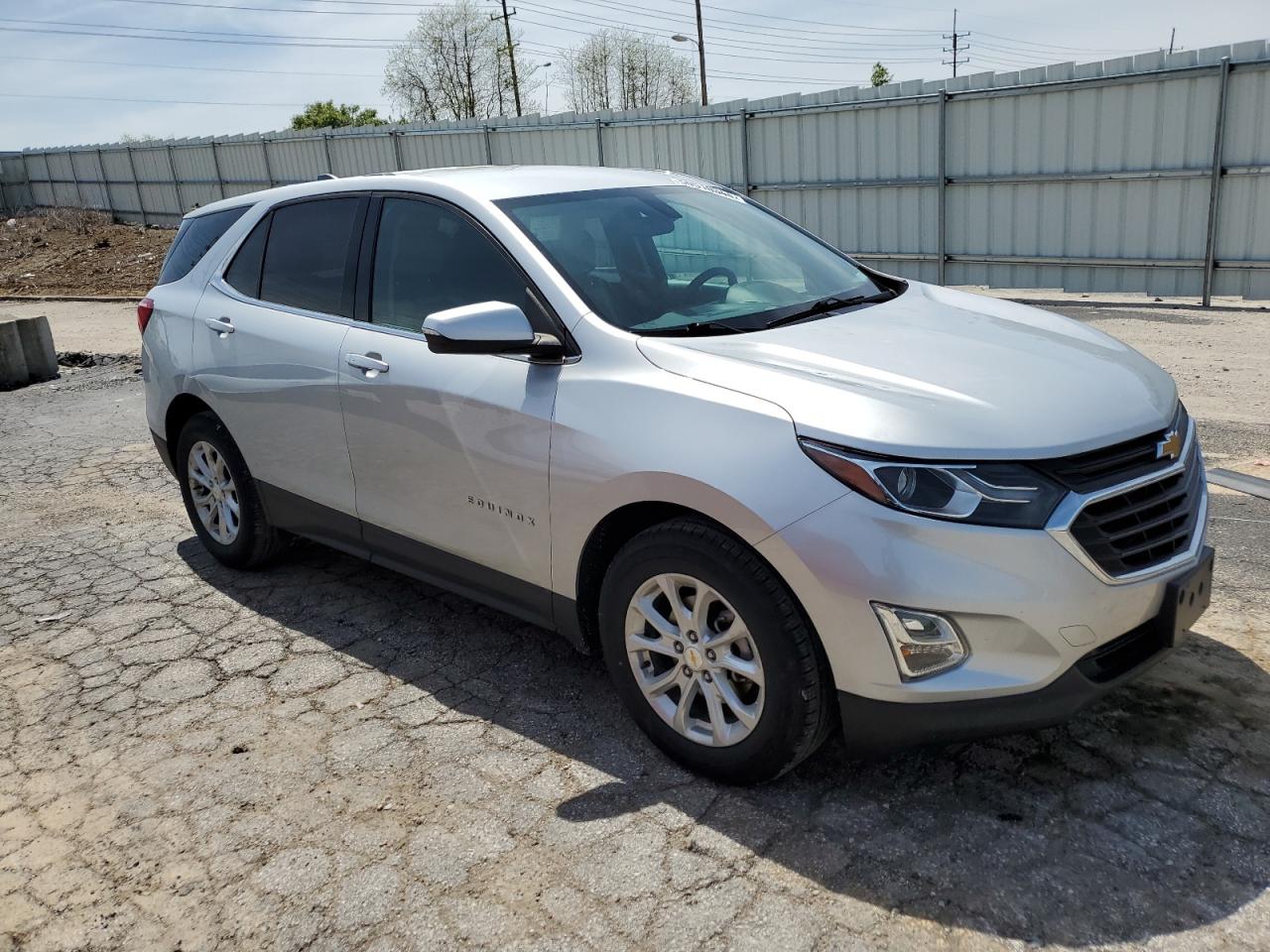 2GNAXJEV0J6222712 2018 Chevrolet Equinox Lt