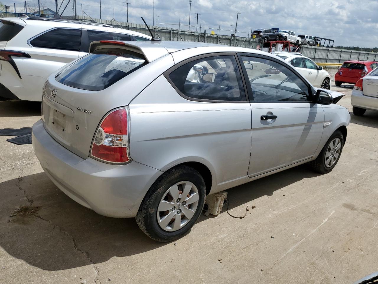 KMHCM36C79U117077 2009 Hyundai Accent Gs