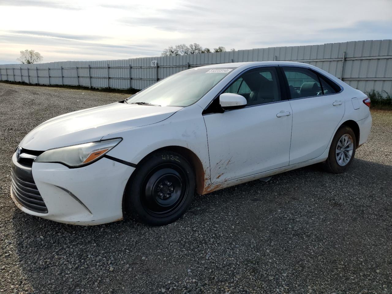 2015 Toyota Camry Le vin: 4T4BF1FK1FR481434