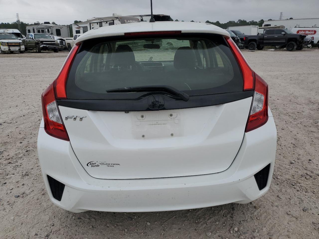 2016 Honda Fit Lx vin: JHMGK5H59GX023458