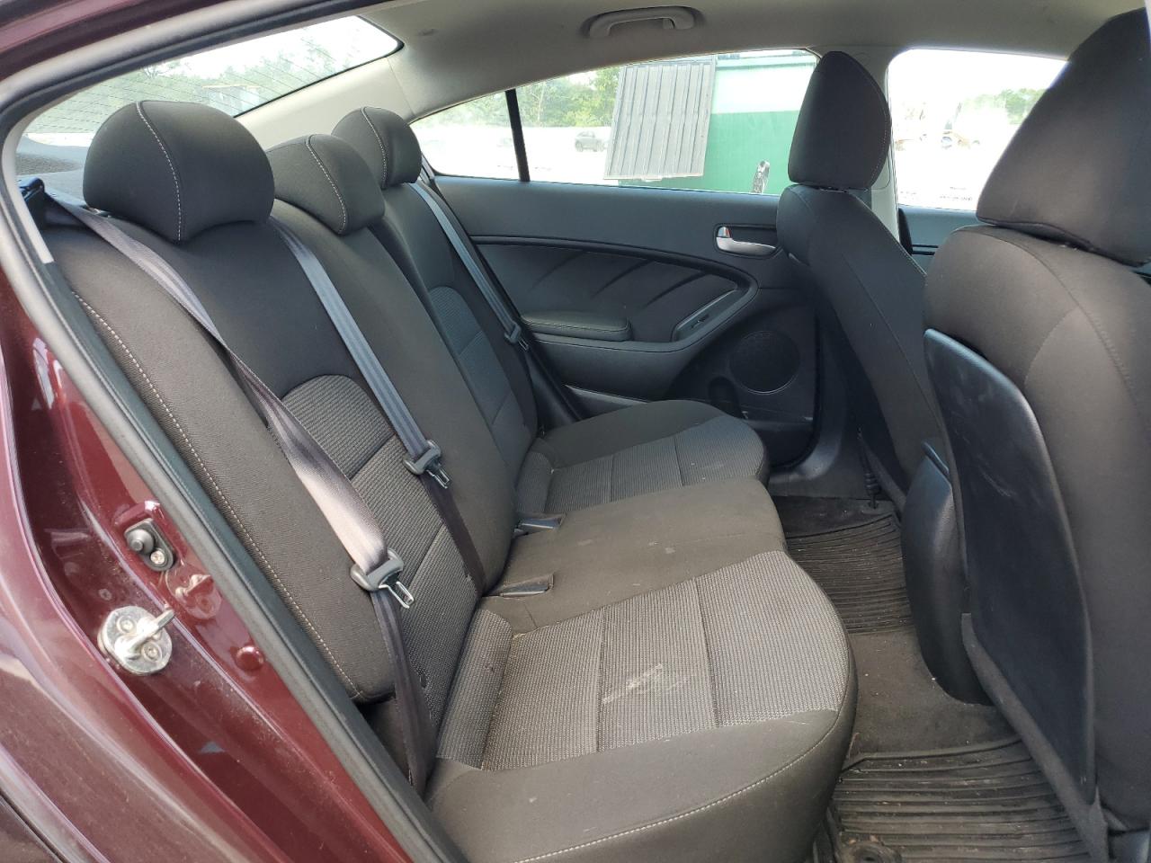 3KPFK4A72JE198077 2018 Kia Forte Lx