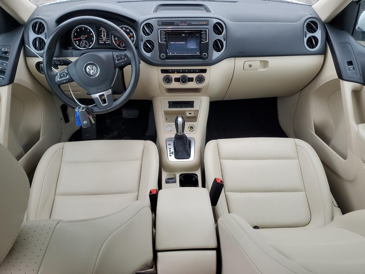 WVGSV7AX2HW510787 2017 Volkswagen Tiguan Wolfsburg