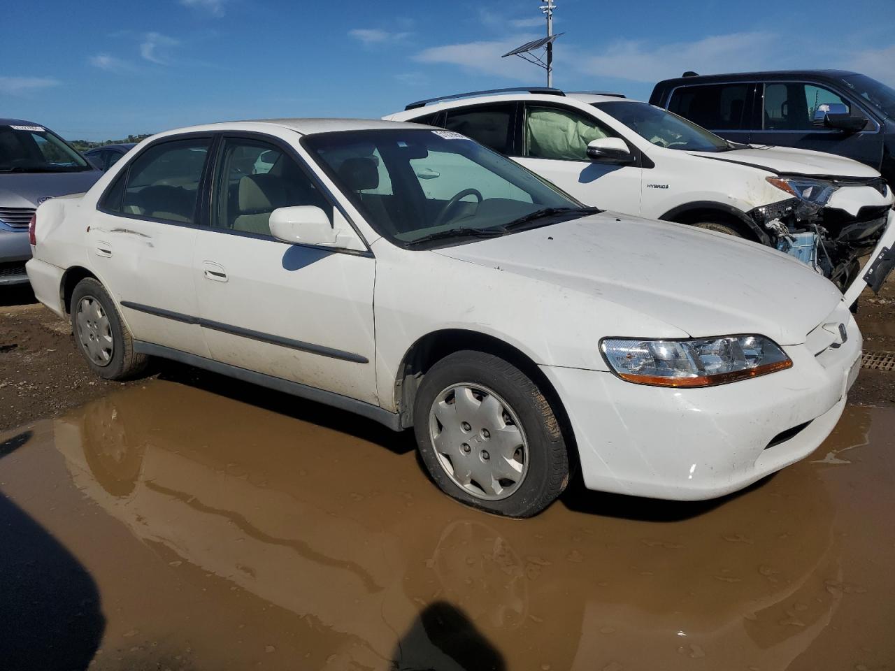 1HGCG5649WA204154 1998 Honda Accord Lx