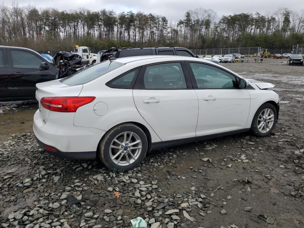 1FADP3F21FL353867 2015 Ford Focus Se