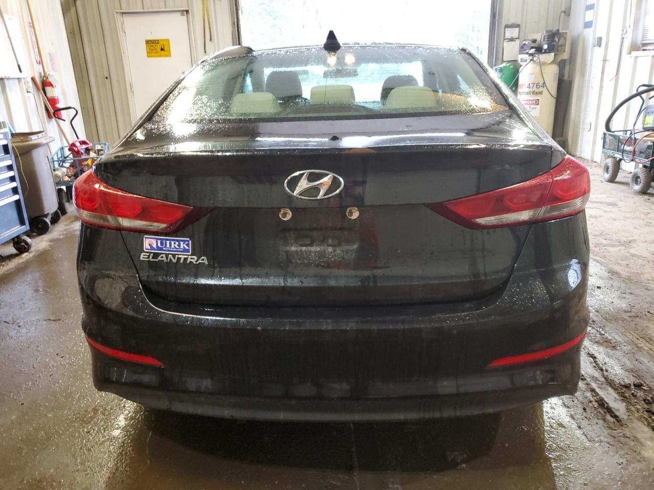 2017 Hyundai Elantra Se vin: 5NPD84LF2HH114548