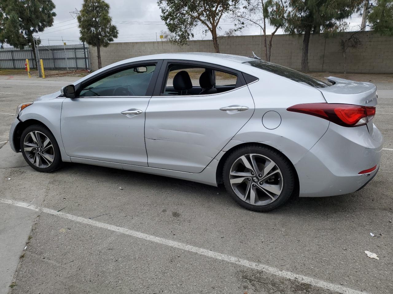 5NPDH4AE6EH495827 2014 Hyundai Elantra Se