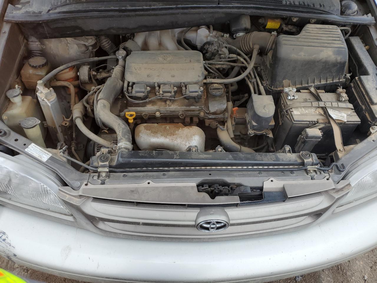 4T3ZF13C0WU015068 1998 Toyota Sienna Le