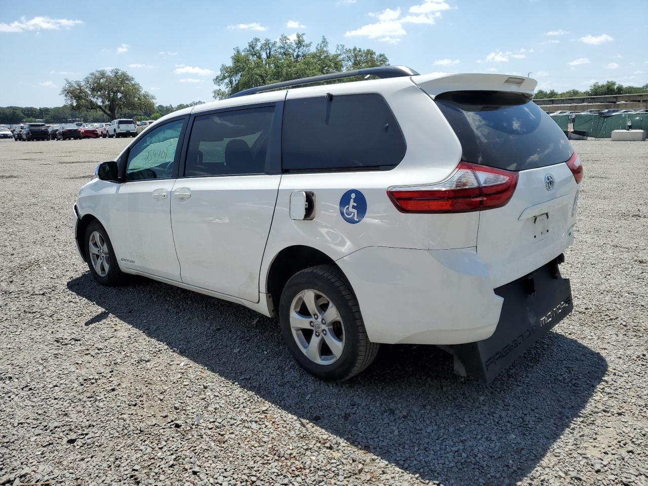 5TDKK3DC3GS713930 2016 Toyota Sienna Le