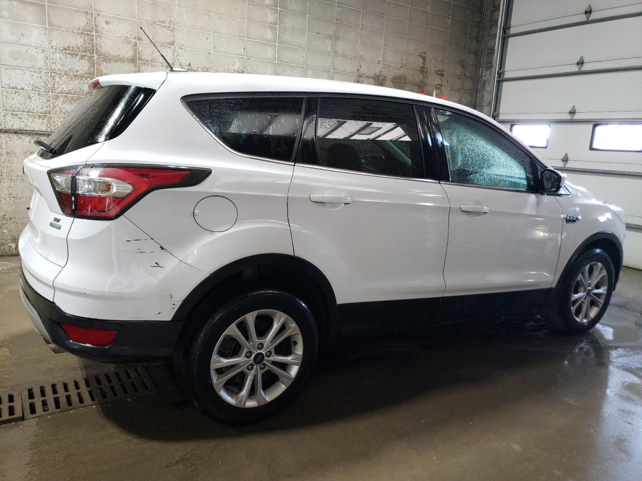 2017 Ford Escape Se vin: 1FMCU0GD8HUB54028