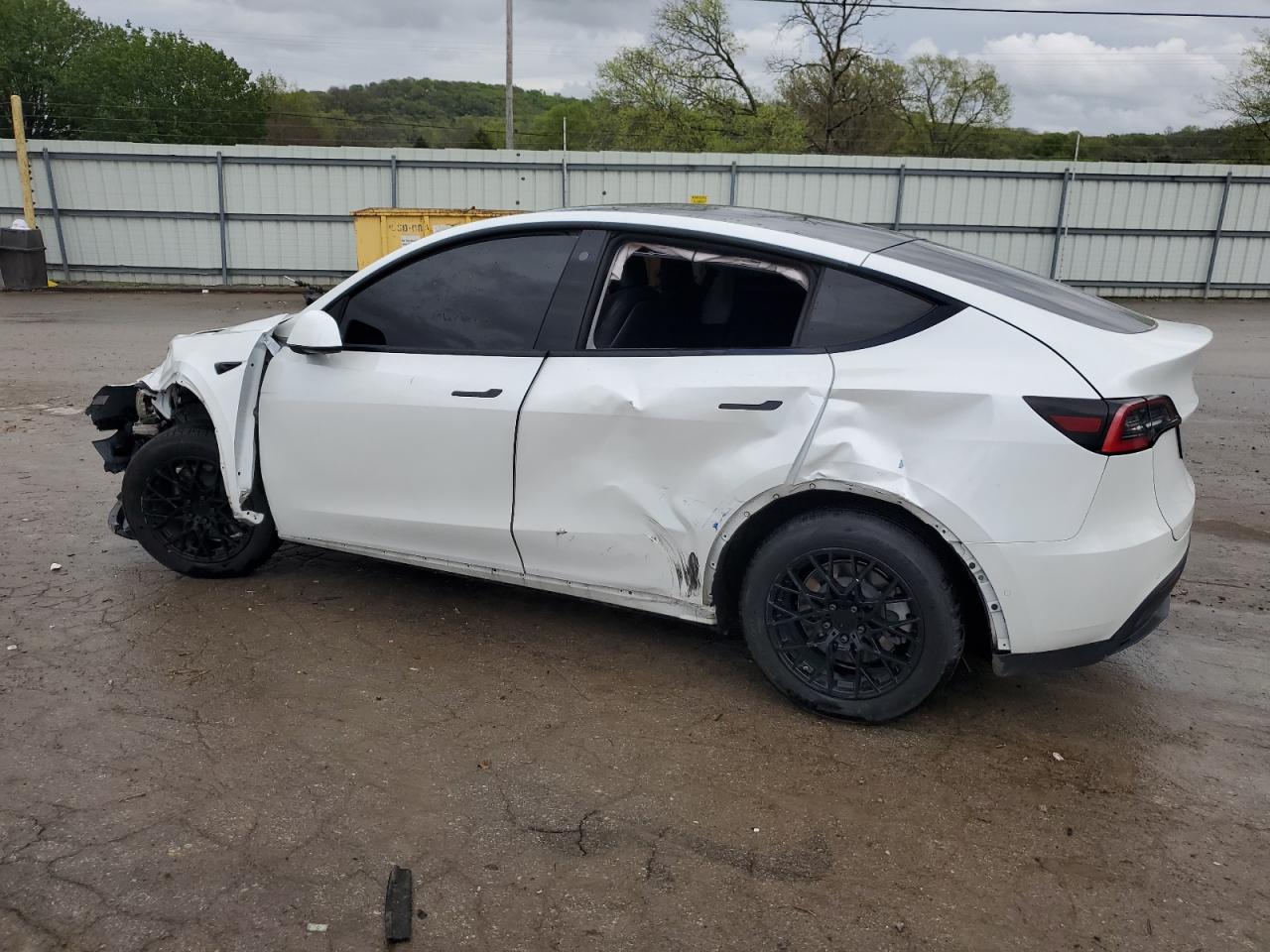 2021 Tesla Model Y vin: 5YJYGDED1MF114078