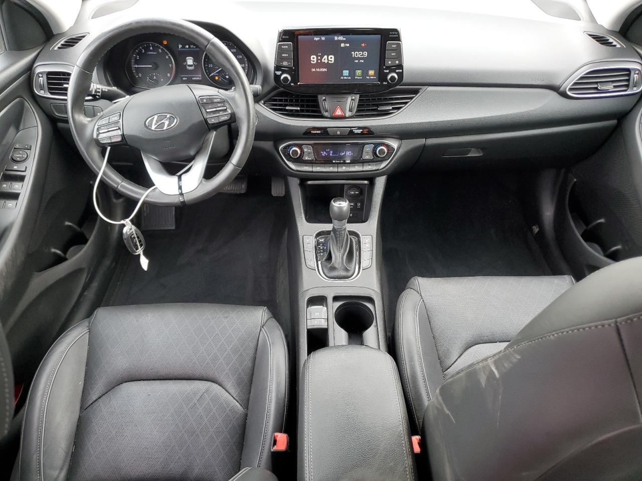 2018 Hyundai Elantra Gt vin: KMHH35LE9JU025273