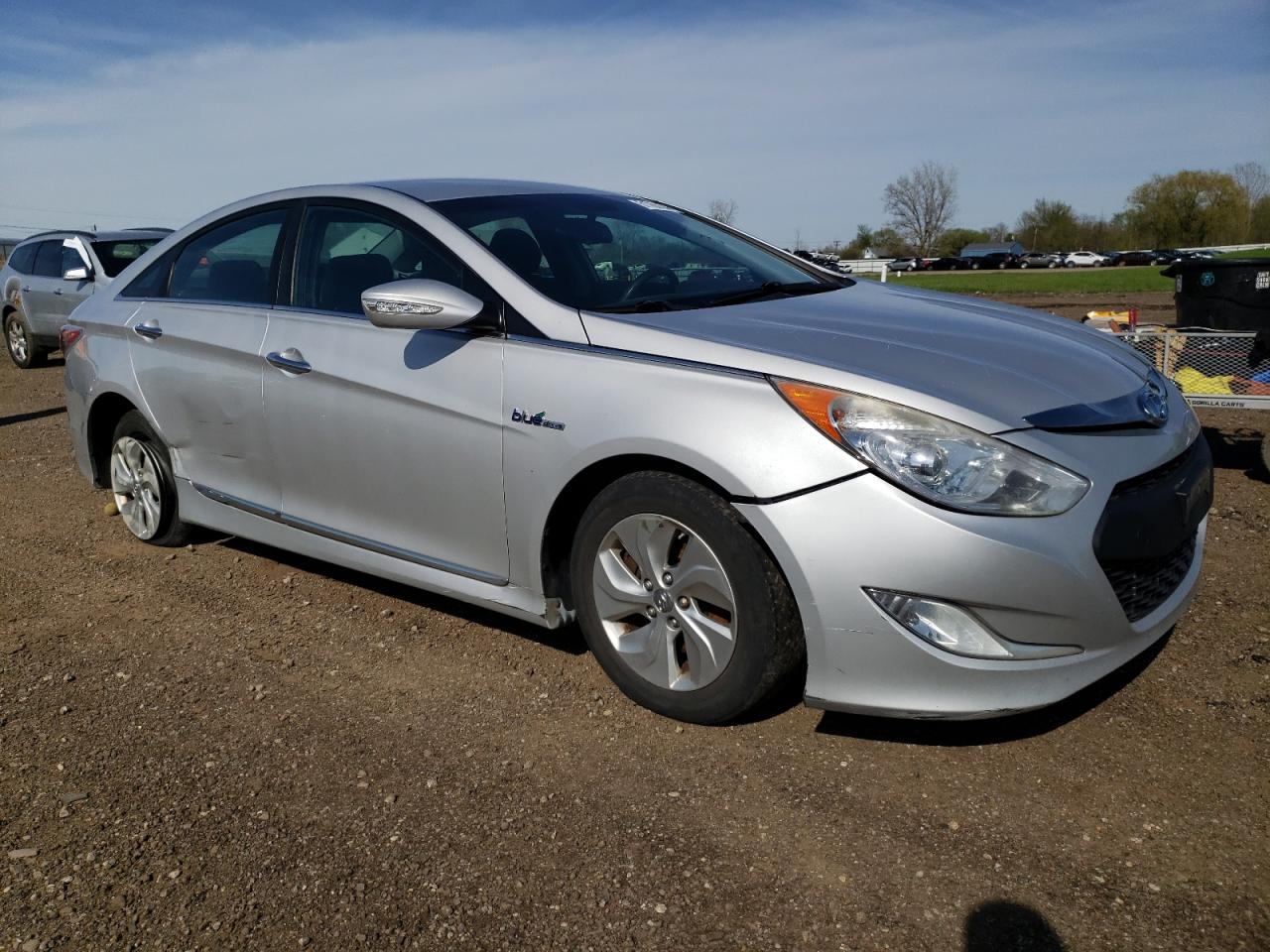 2014 Hyundai Sonata Hybrid vin: KMHEC4A47EA117979