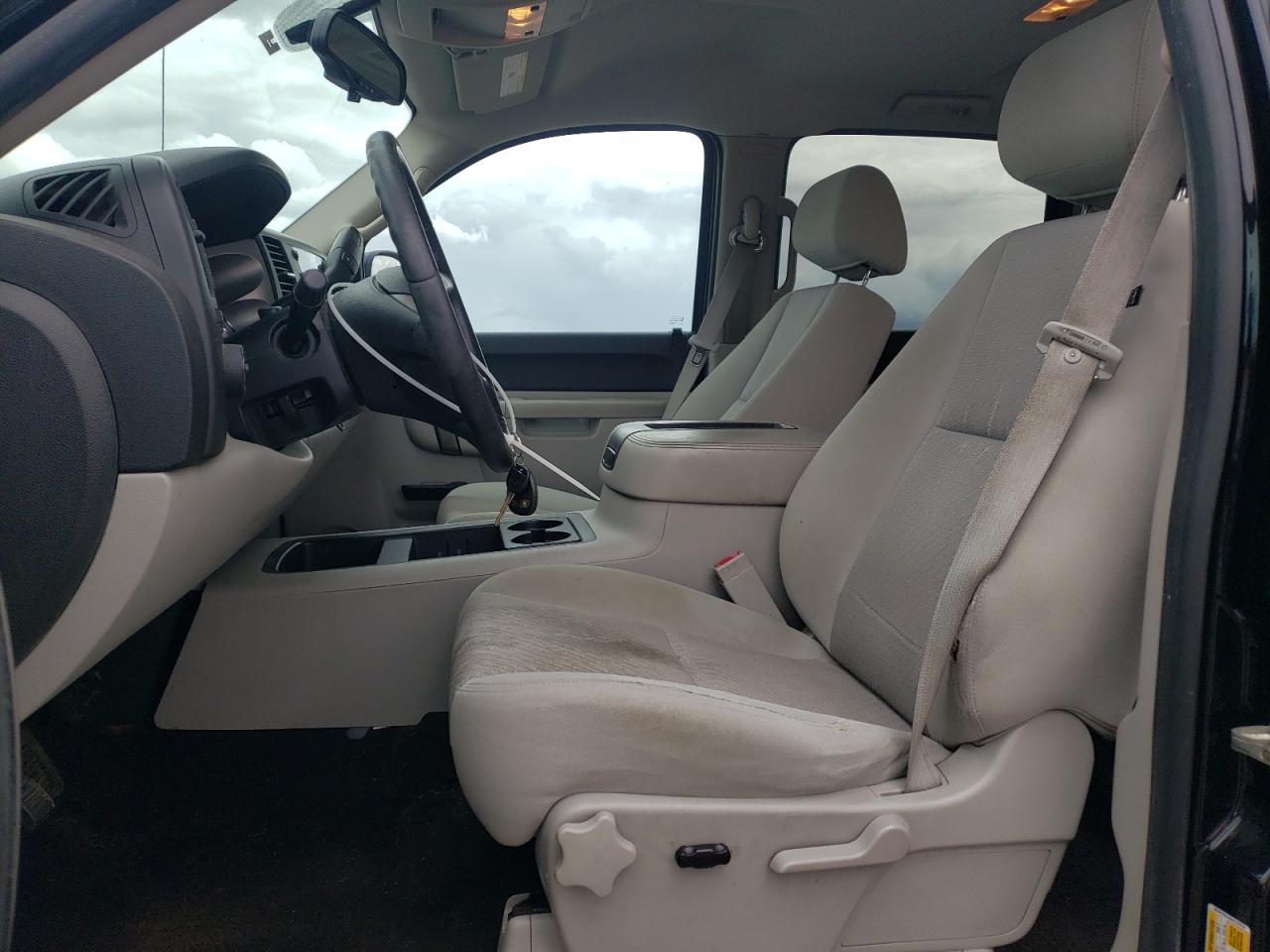 3GCPKSE32BG137818 2011 Chevrolet Silverado K1500 Lt