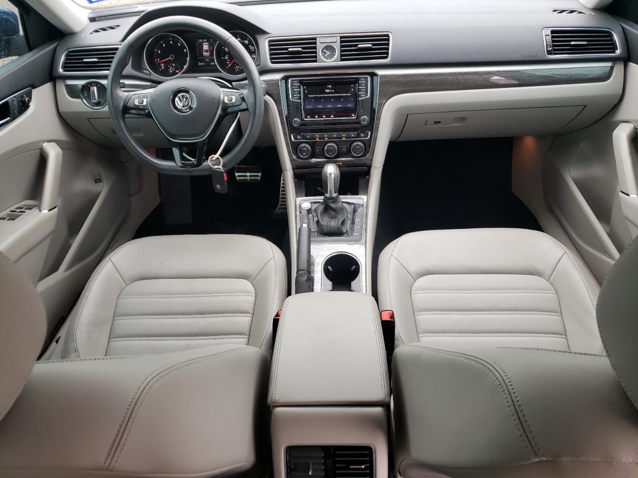 1VWCT7A3XHC062504 2017 Volkswagen Passat Sel Premium