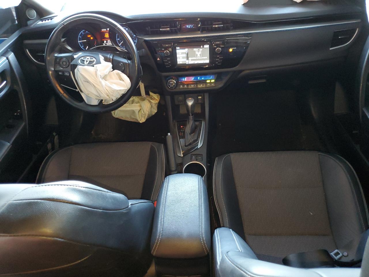 2T1BURHE3FC402112 2015 Toyota Corolla L