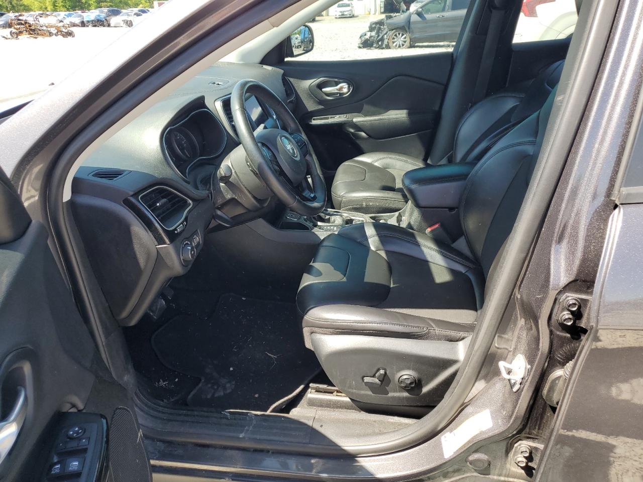 1C4PJLLB6KD455554 2019 Jeep Cherokee Latitude Plus