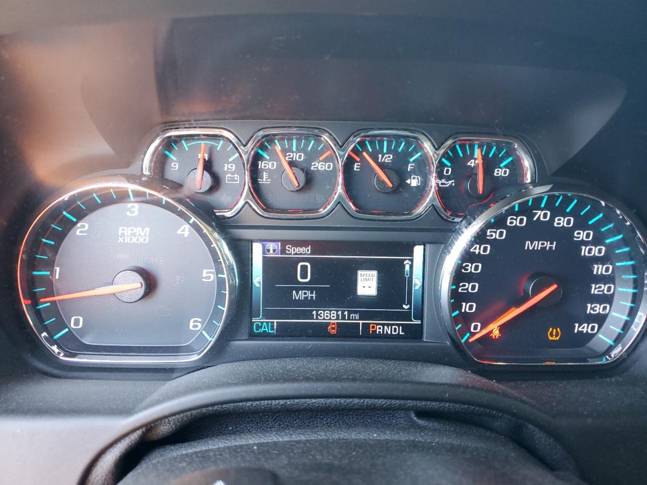 1GNSCBKC1JR242884 CHEVROLET TAHOE 2018