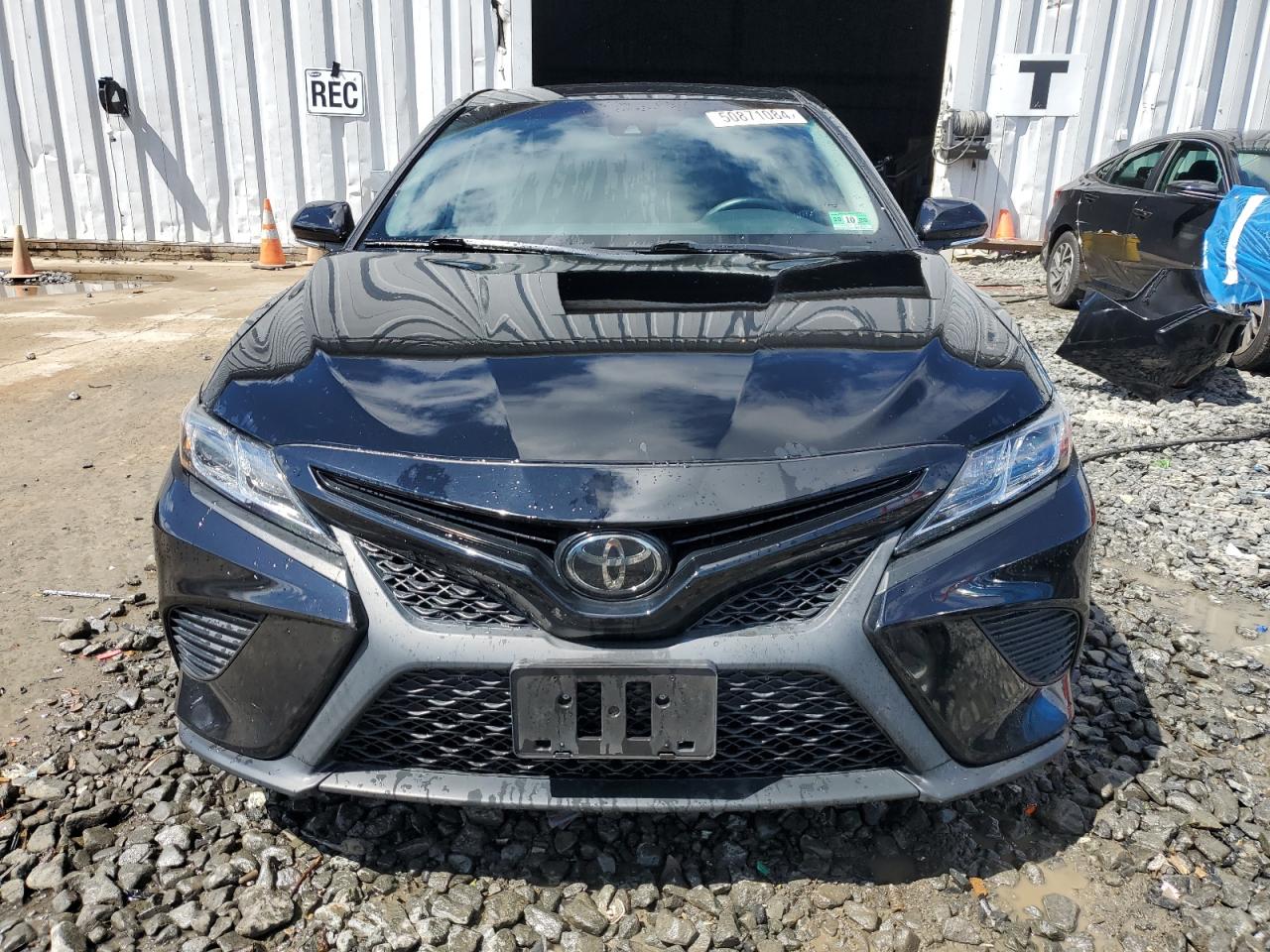 4T1B11HK6JU670143 TOYOTA CAMRY 2018