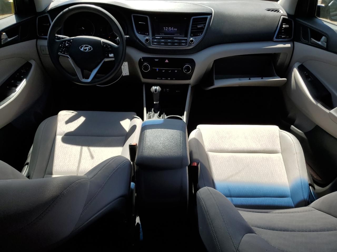 KM8J2CA42JU766688 2018 Hyundai Tucson Se