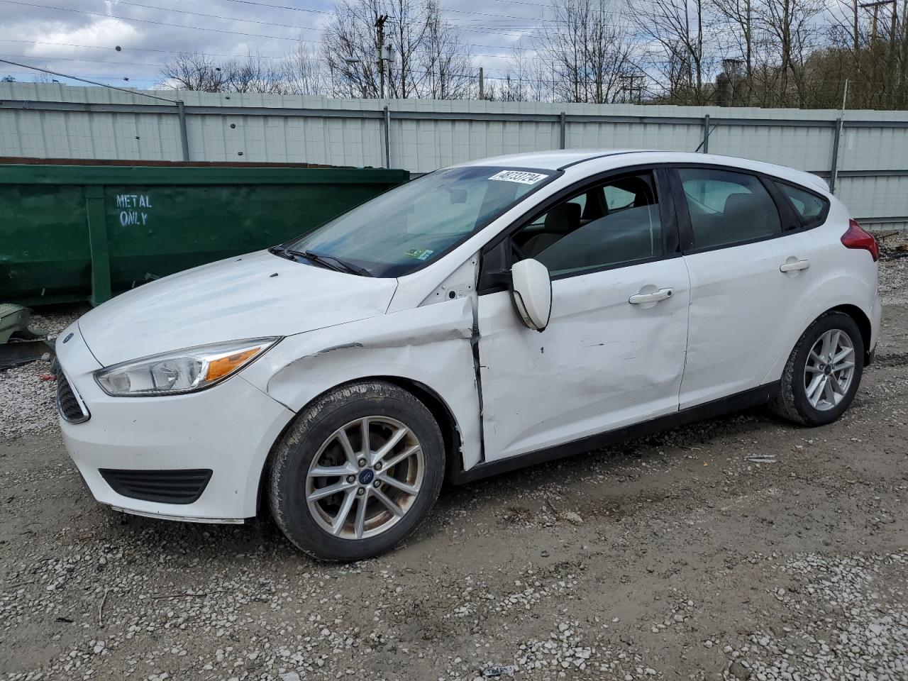 1FADP3K26JL209570 2018 Ford Focus Se