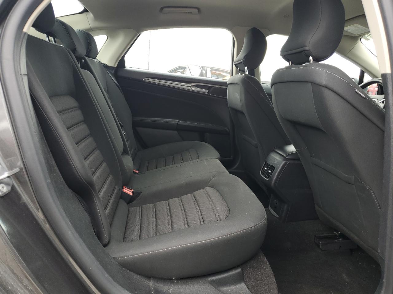 3FA6P0LU0KR198060 FORD FUSION 2019