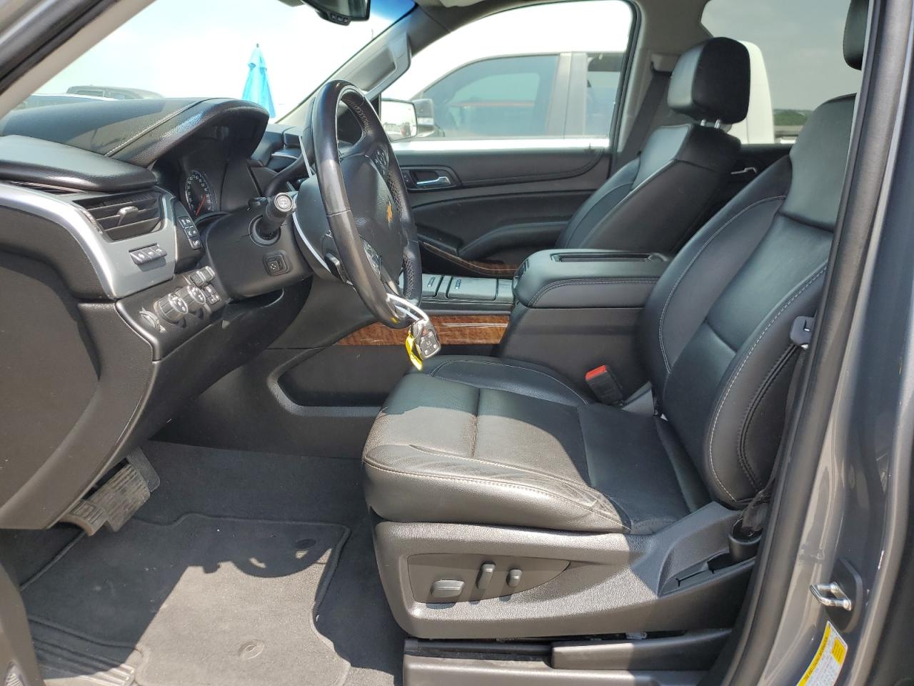 2019 Chevrolet Suburban K1500 Premier vin: 1GNSKJKC0KR348189