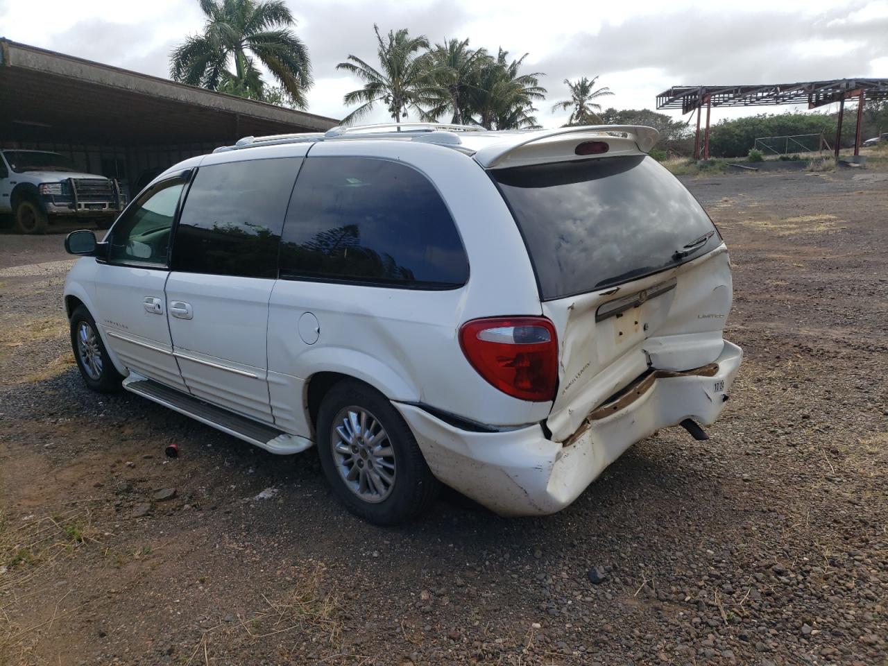 2C8GP64LX1R162936 2001 Chrysler Town & Country Limited