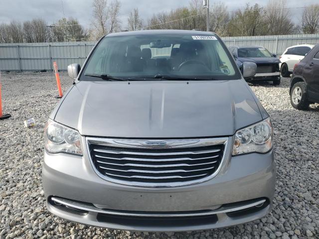 2015 Chrysler Town & Country - Image 5