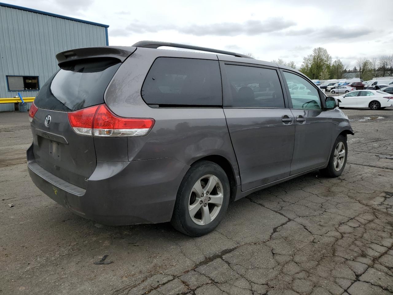 2012 Toyota Sienna Le vin: 5TDKK3DC4CS224396