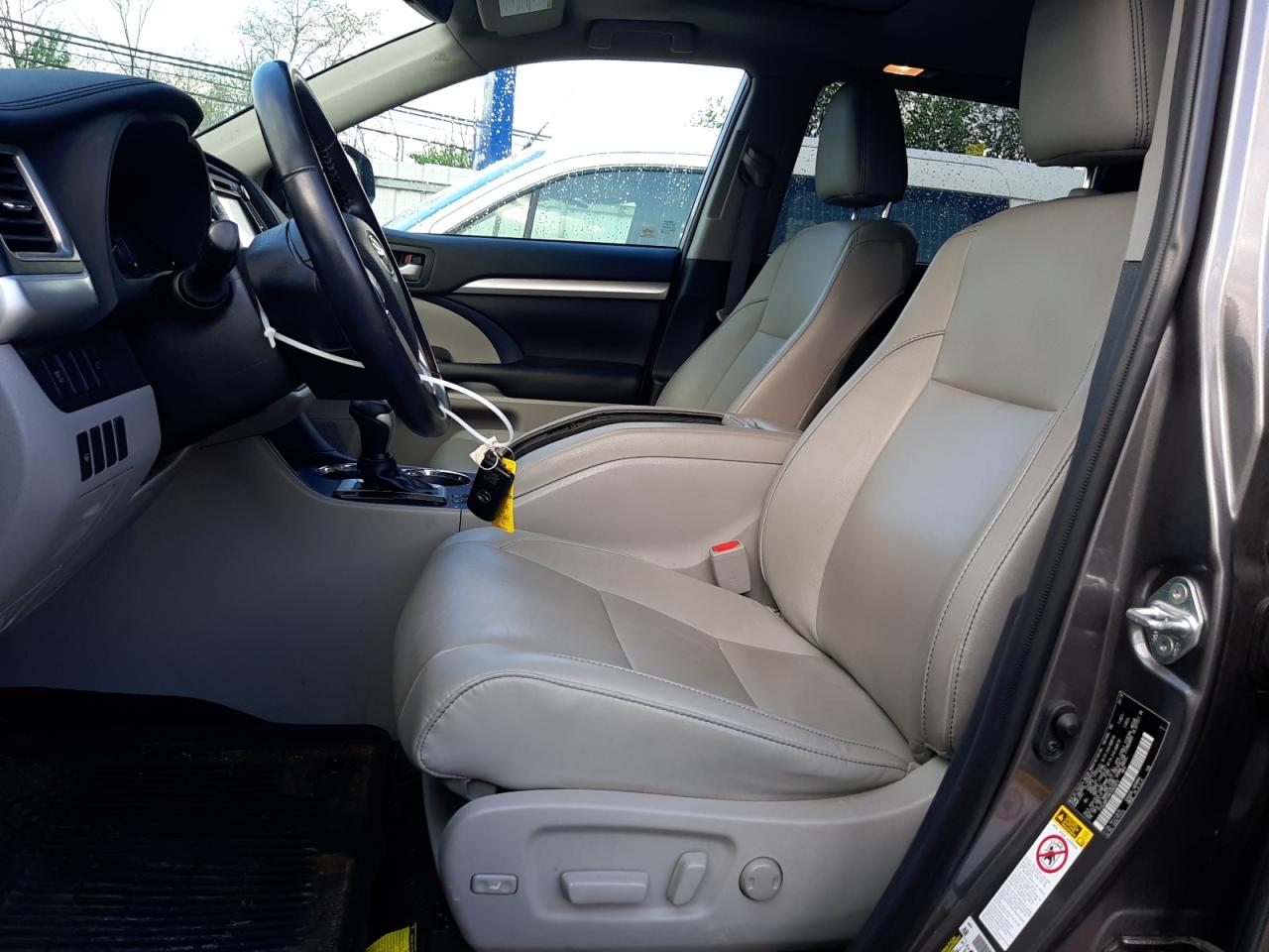 5TDJGRFH4KS065872 TOYOTA HIGHLANDER 2019