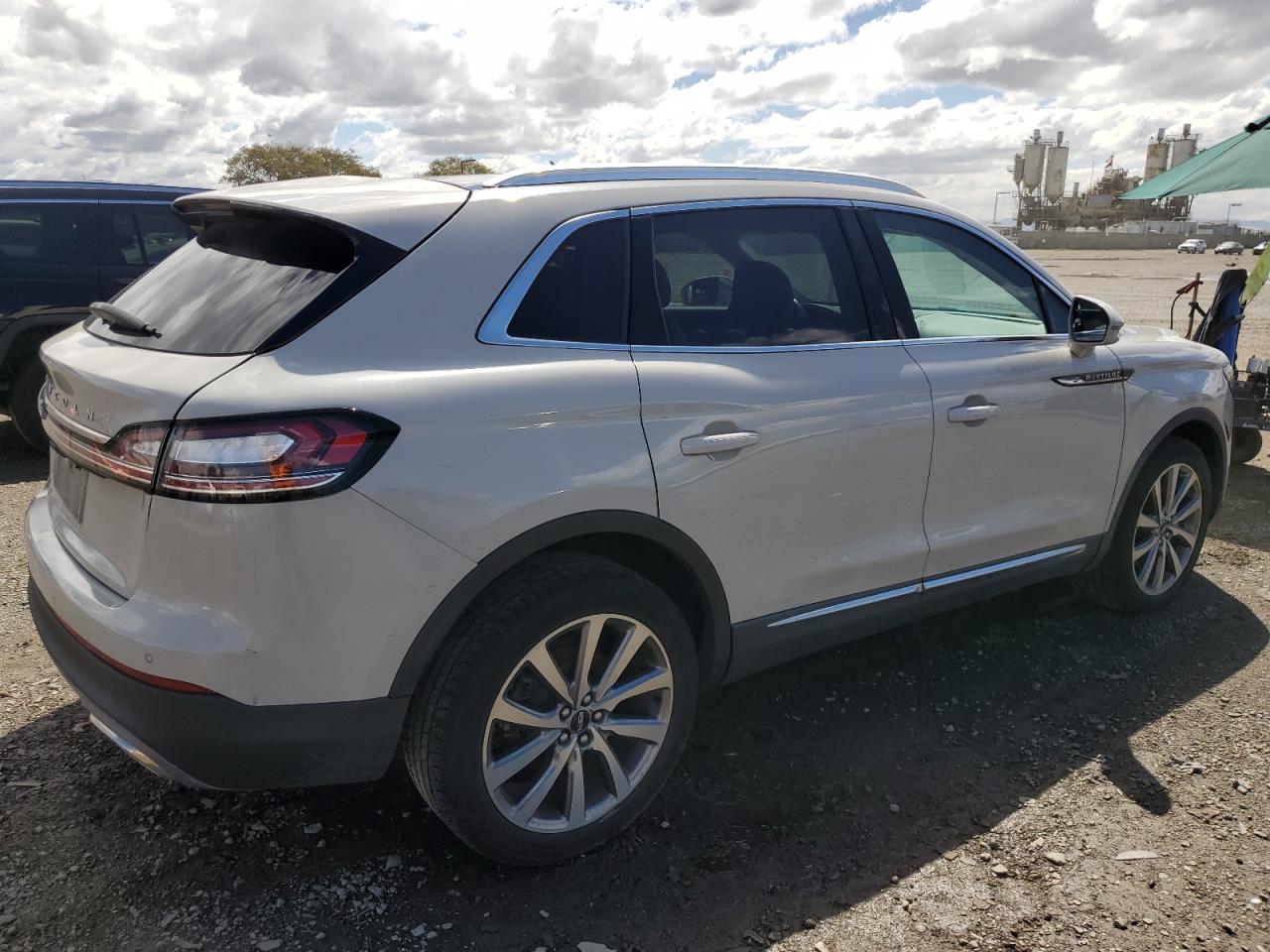 2LMPJ6K95KBL14772 LINCOLN NAUTILUS 2019