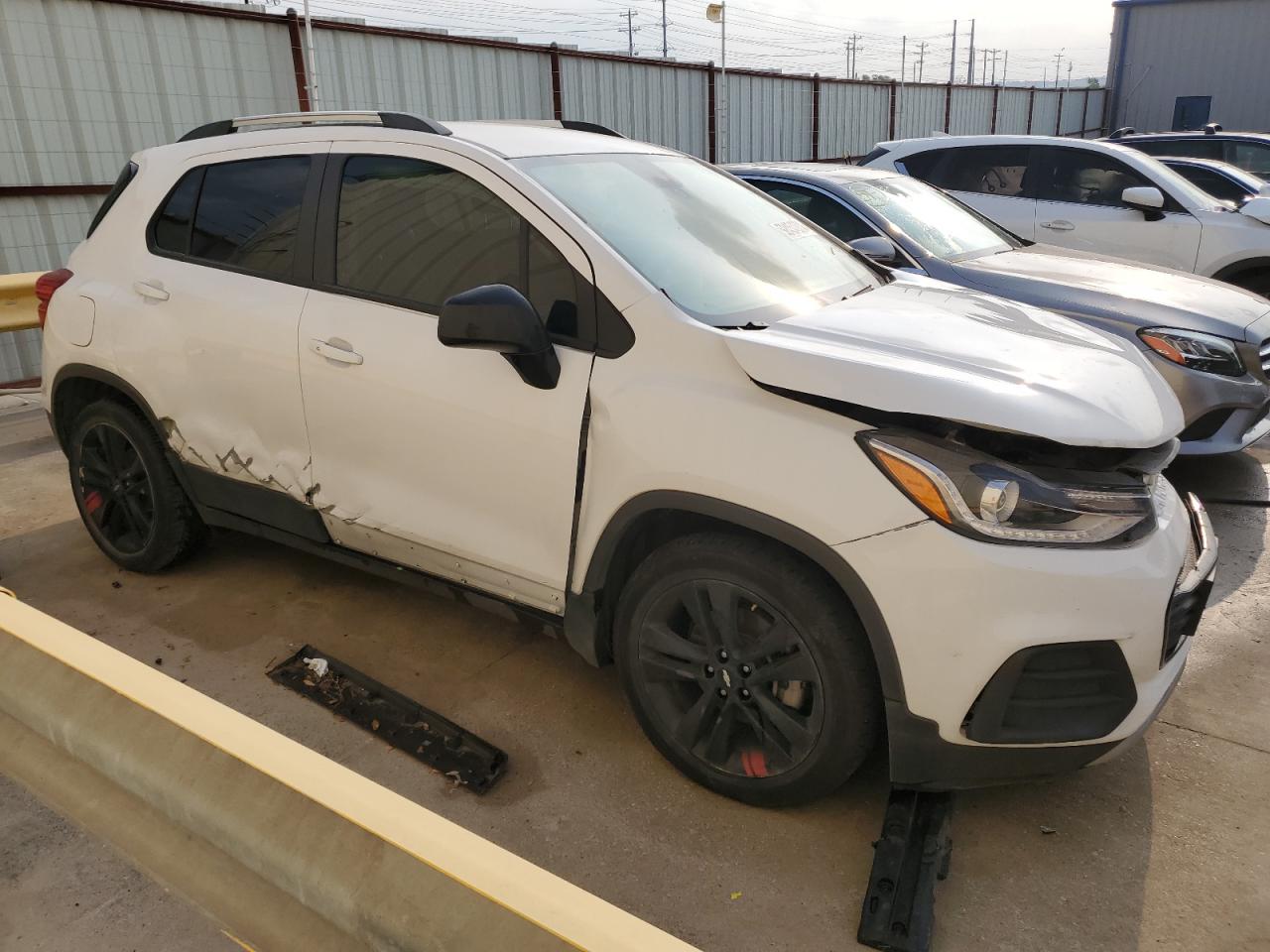 3GNCJLSB6LL331884 CHEVROLET TRAX 2020