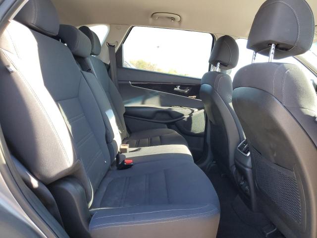 2017 Kia Sorento - Image 11