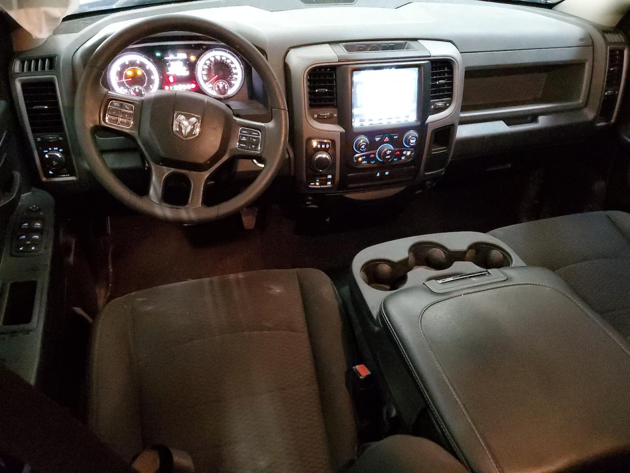 1C6RR7FG2KS575306 2019 Ram 1500 Classic Tradesman