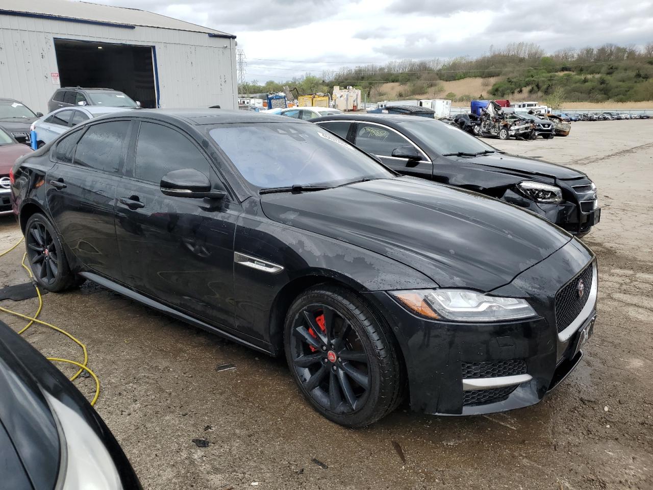 SAJBL4BV9HCY32724 2017 Jaguar Xf R - Sport
