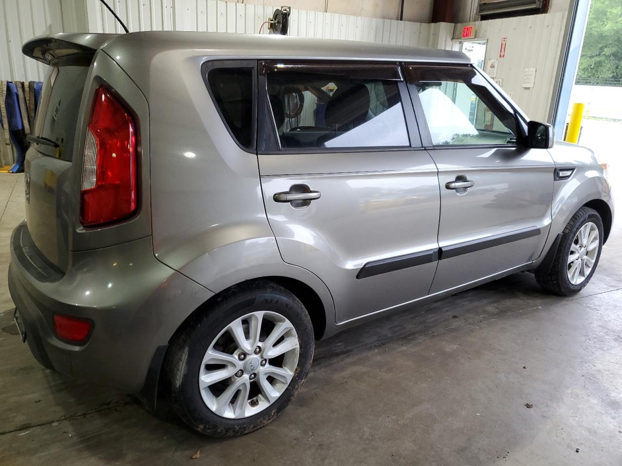 KNDJT2A50D7633144 2013 Kia Soul