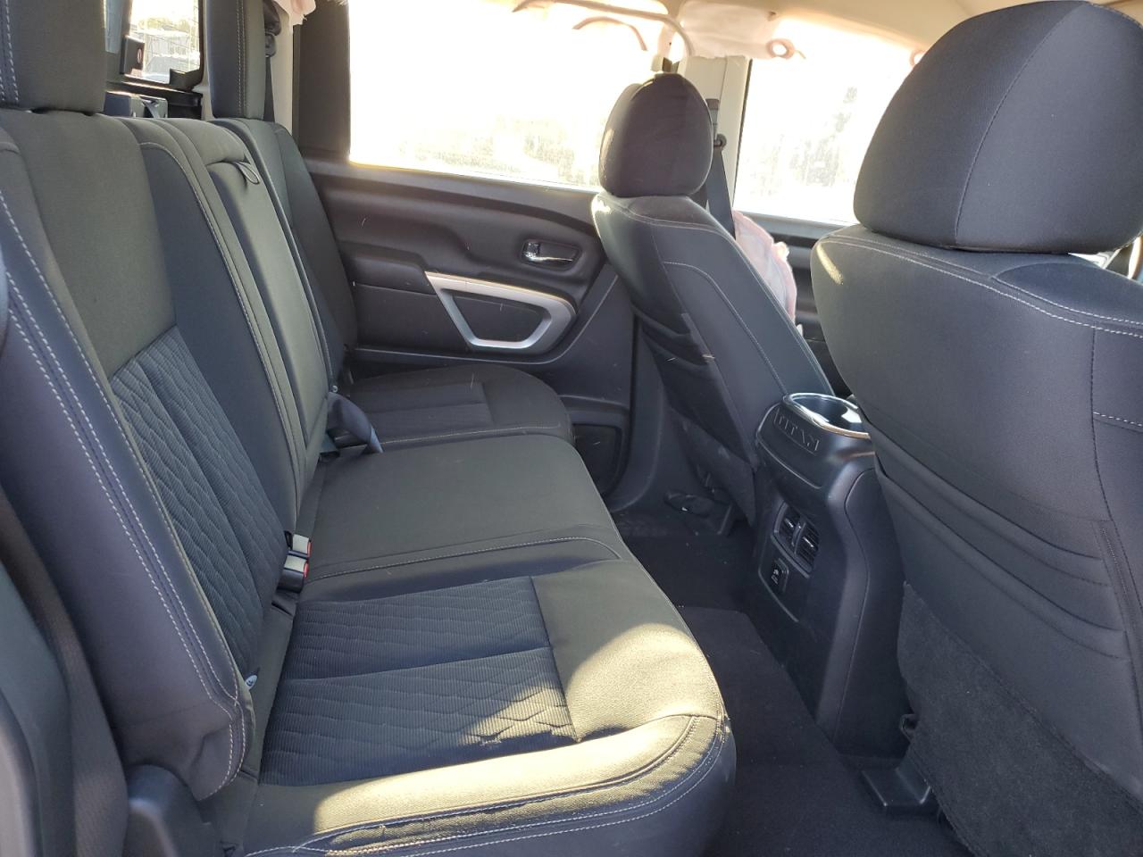 1N6AA1E55HN561477 NISSAN TITAN 2017