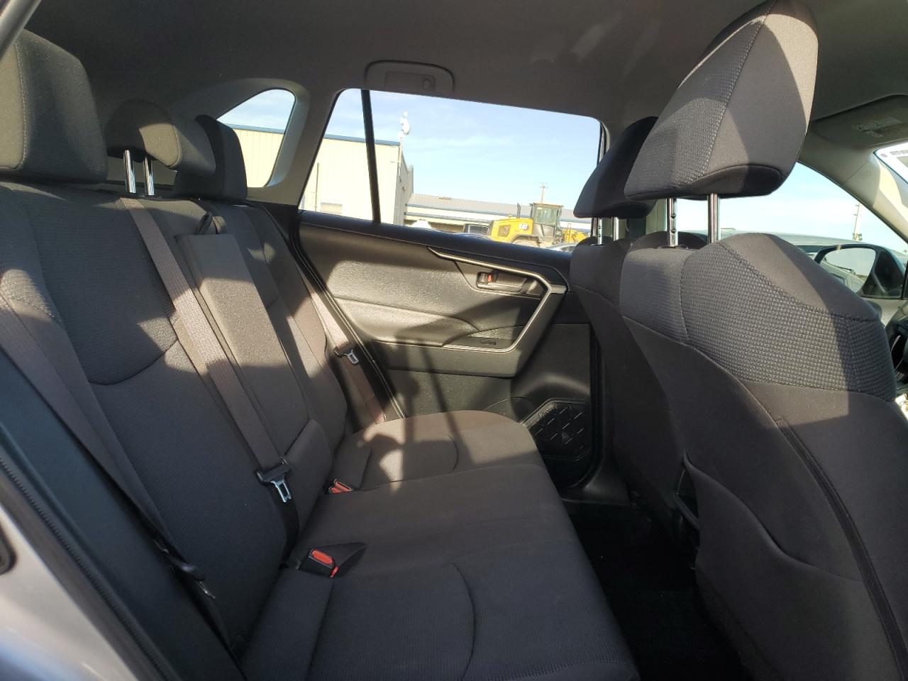 JTMH1RFVXKD015396 TOYOTA RAV4 2019