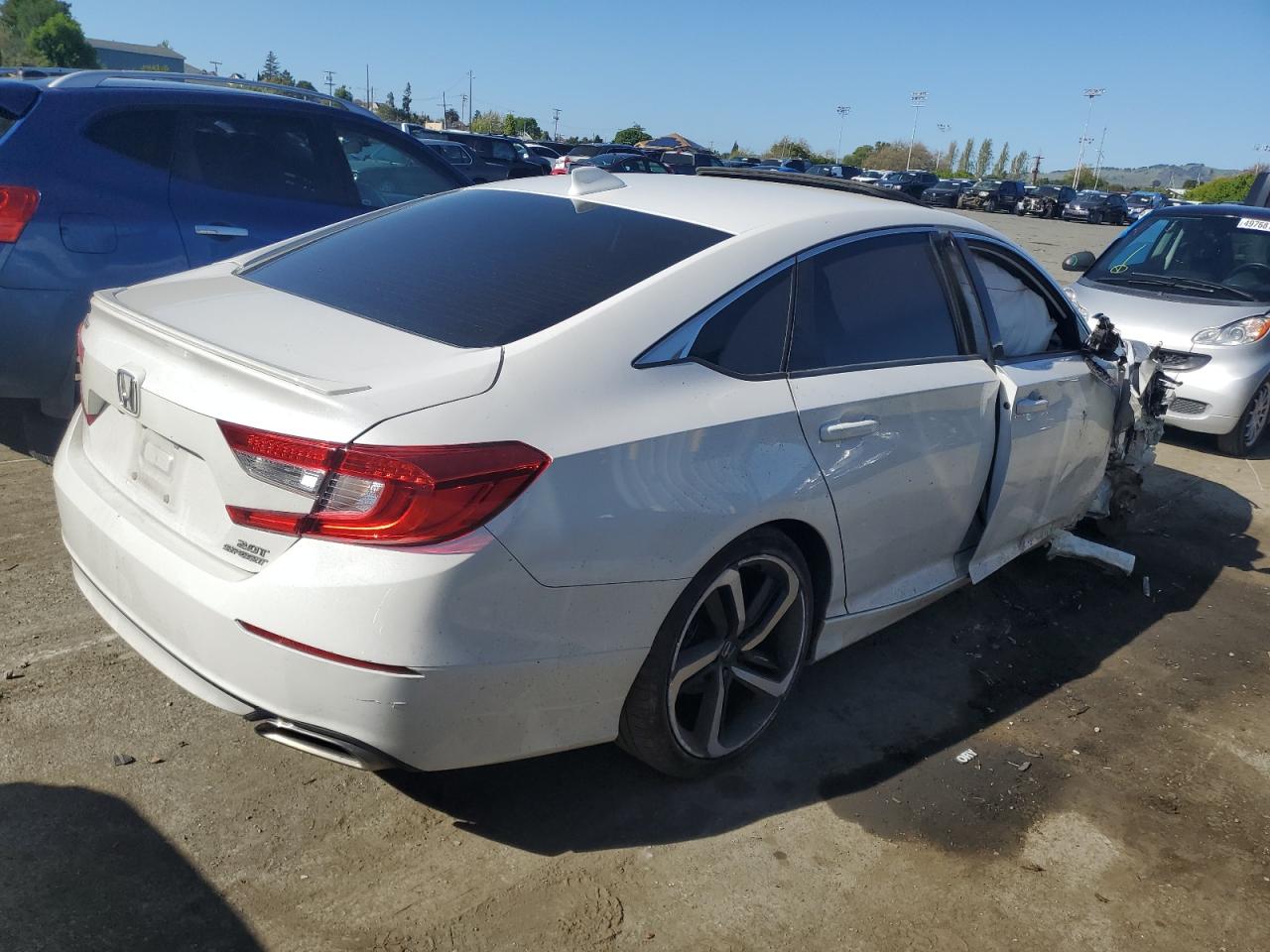 1HGCV2F33JA024625 HONDA ACCORD 2018
